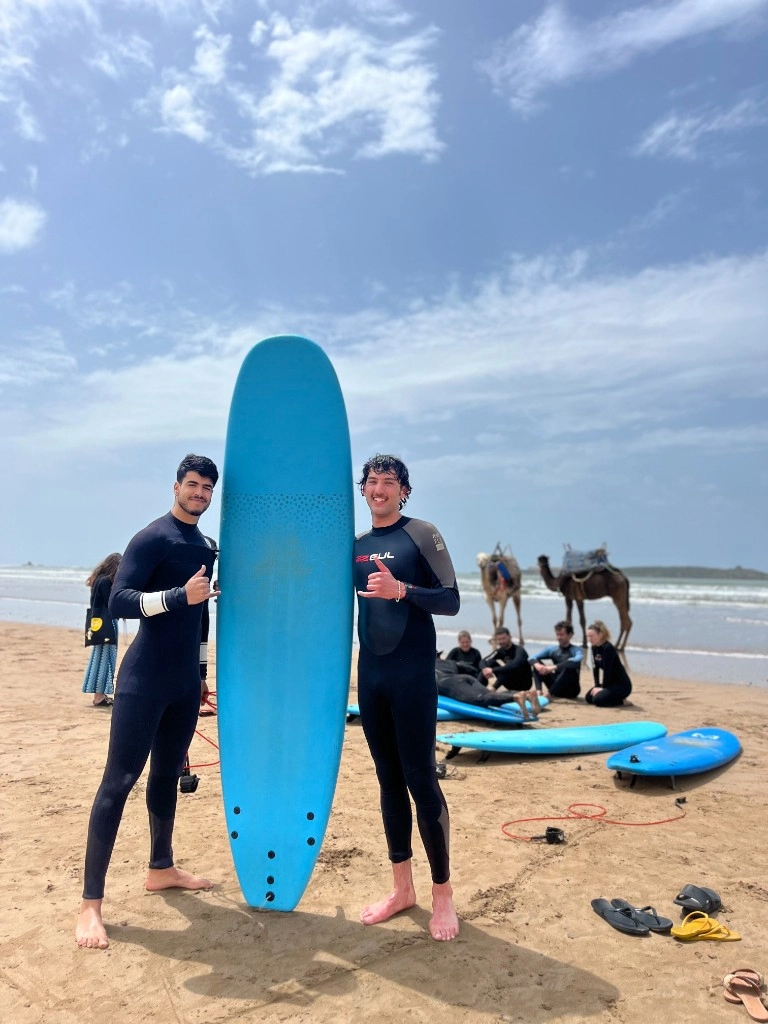 Guide Complet du Surf à Essaouira : Les Meilleures Plages et Spots